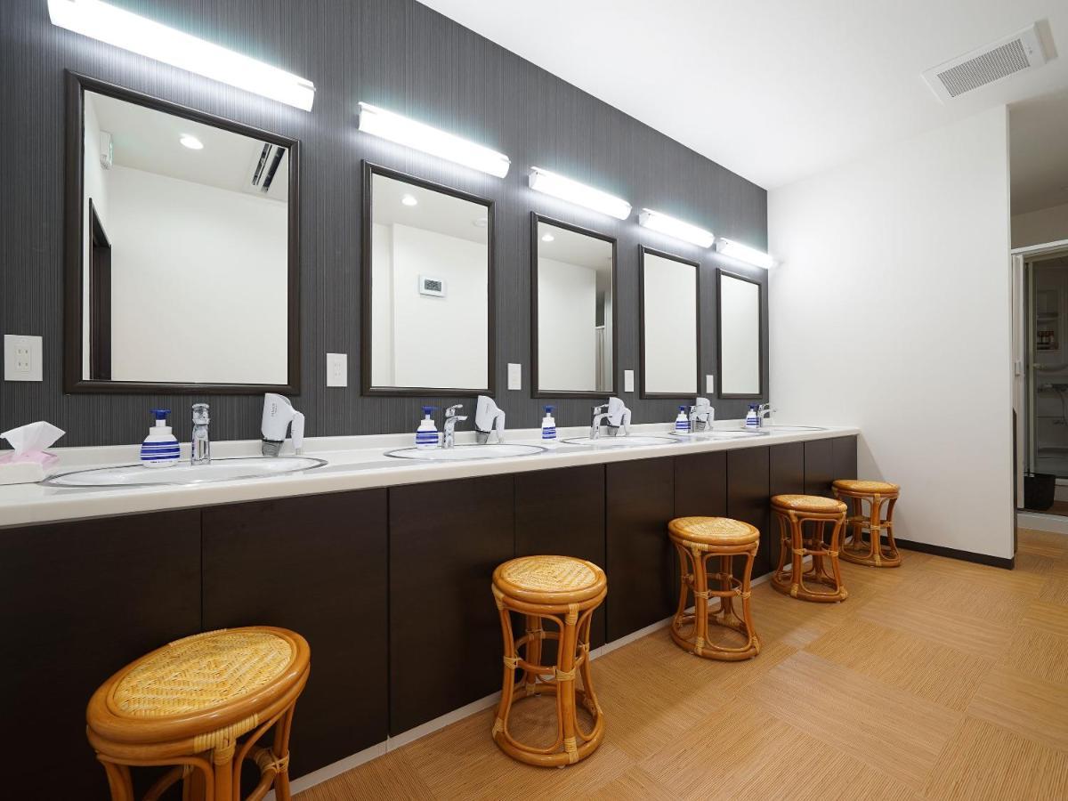 Wellcabin Tenjin - Male Only Fukuoka  Exterior foto